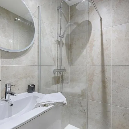 Montmartre Seveste Ii Beautiful 2br アパート パリ