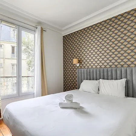 Montmartre Seveste Ii Beautiful 2br * パリ
