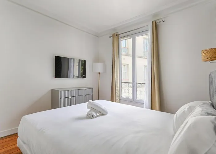 Apartment Montmartre Seveste Ii Beautiful 2br Paris